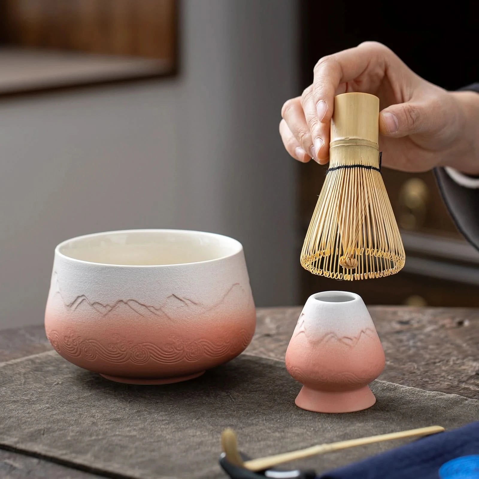 Pink mountain matcha set